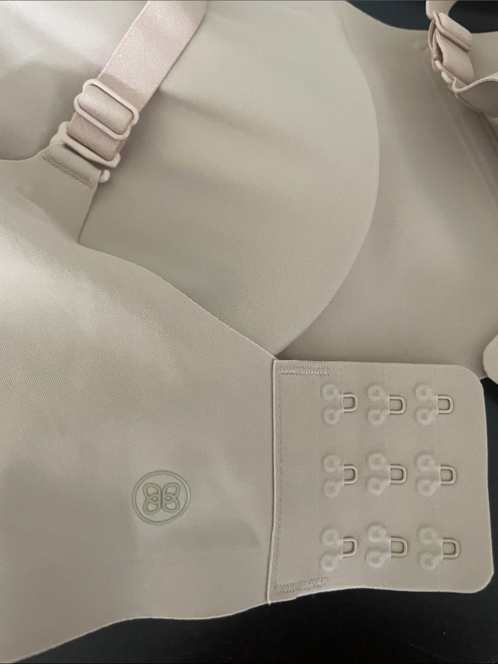 Honeylove Crossover Support Bra in Tan XL - Picture 5 of 5